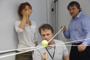 командообразующее упражнение