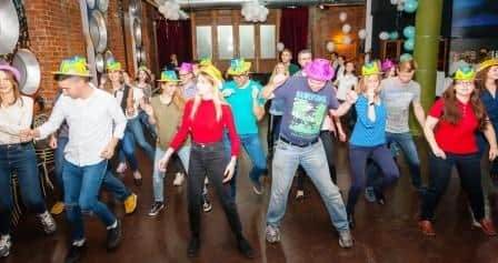 танцевальный тимбилдинг на корпоратив танцевальный тимбилдинг на корпоратив